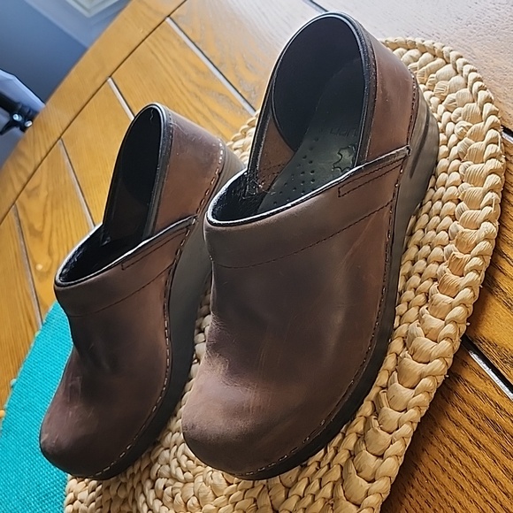 Dansko brown leather clogs - Picture 4 of 8